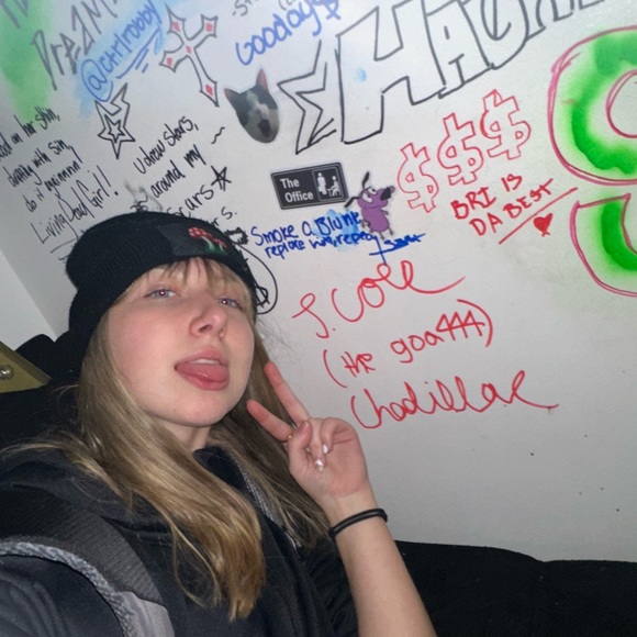 nicolechadalik